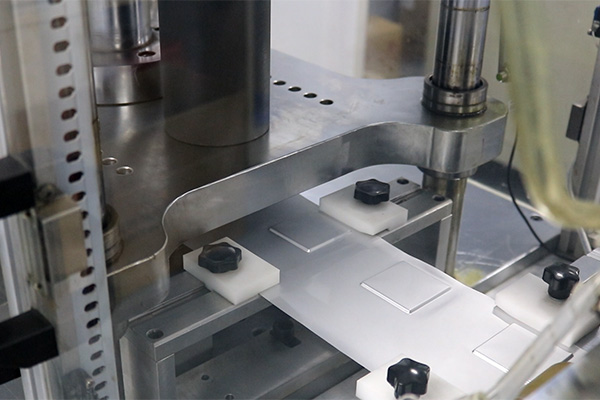 Aluminum-plastic film forming