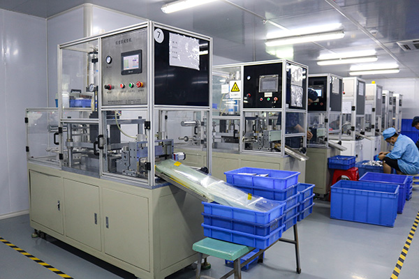 Aluminum-plastic film forming